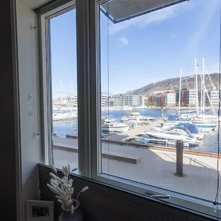 Apartamento Byleilighet I Sjokanten M Terrasse